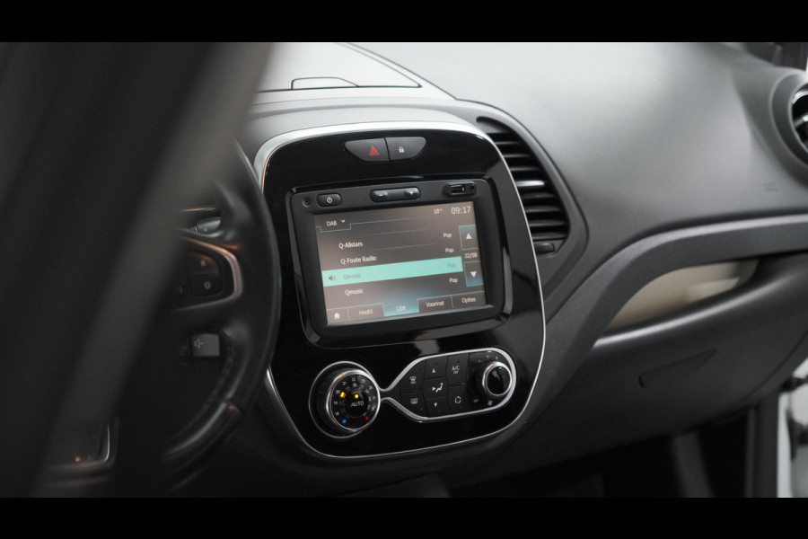 Renault Captur TCe 120 EDC Bose | Trekhaak | Camera | Navigatie | Stoelverwarming