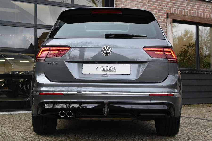 Volkswagen Tiguan 2.0 TSI 4Motion 2x R-LINE PANO Trekhaak Virtual '17