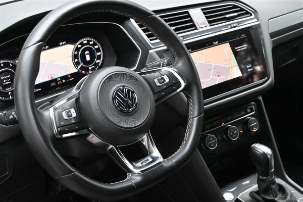 Volkswagen Tiguan 2.0 TSI 4Motion 2x R-LINE PANO Trekhaak Virtual '17