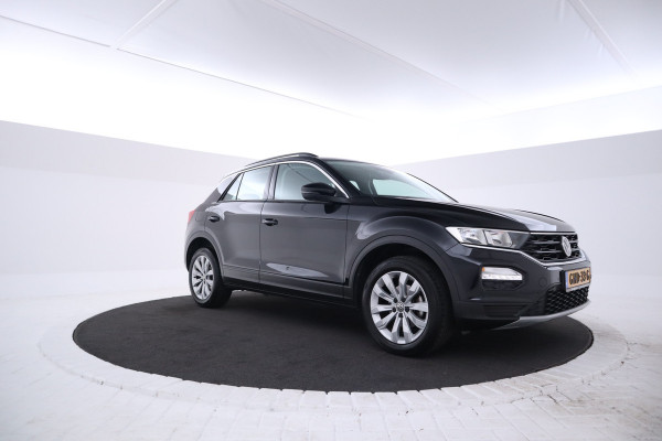 Volkswagen T-Roc 1.0 TSI Style Camera, Navigatie, Apple Carplay, Climate,