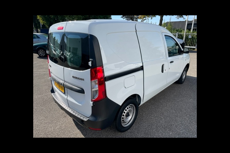 Dacia Dokker 1.5 dCi 75 Basic SCHUIFDEUR RECHTS I RUITEN IN ACHTERDEUREN I COMPLETE ONDERHOUDSHISTORIE TECHNISCH NIEUW ! I ALLEEN SNELWEG KM's