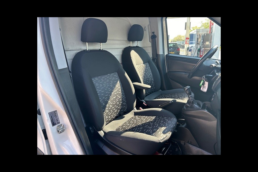 Opel Combo 1.3 CDTi L2H1 Sport AIRCO I 3-ZITS I CRUISE CONTROL I TREKHAAK I STOELVERWARMING I MULTIMEDIA I 1e EIGENAAR I COMPLETE ONDERHOUDSHISTORIE