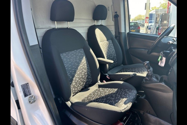 Opel Combo 1.3 CDTi L2H1 Sport AIRCO I 3-ZITS I CRUISE CONTROL I TREKHAAK I STOELVERWARMING I MULTIMEDIA I 1e EIGENAAR I COMPLETE ONDERHOUDSHISTORIE