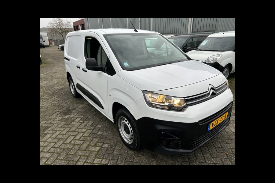 Citroën Berlingo 1.2 PureTech Club AIRCO I NAVIGATIE I APPLE CARPLAY I PDC I MULTIMEDIA I BETIMMERING LAADRUIMTE