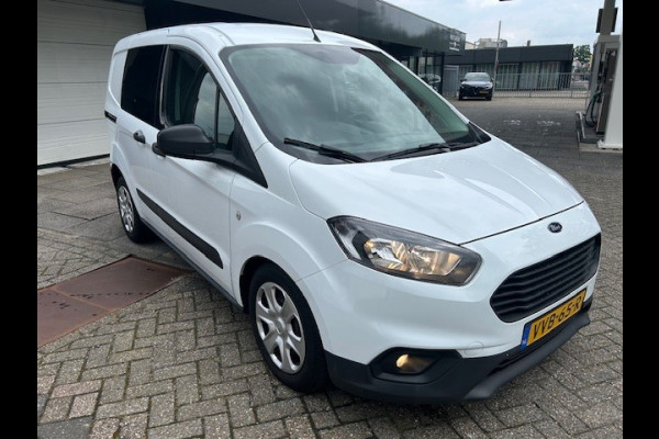 Ford Transit Courier 1.5 TDCI Ambiente Start&Stop AIRCO I NAVIGATIE I PDC ACHTER I MULTIMEDIA I 1e EIGENAAR