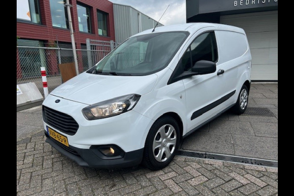 Ford Transit Courier 1.5 TDCI Ambiente Start&Stop AIRCO I NAVIGATIE I PDC ACHTER I MULTIMEDIA I 1e EIGENAAR