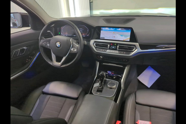 BMW 3 Serie Touring 318i Business Edition Sport Line Airco Navi Prof LED LM Velgen PDC VA Virtual Cockpit