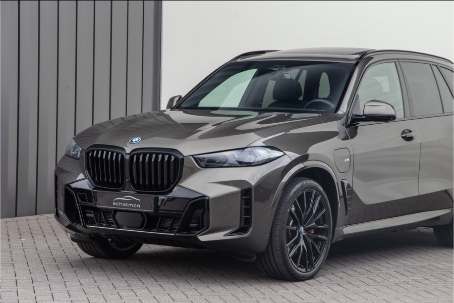 BMW X5 xDrive50e M-Sport Pro, Pano, Innovation, Manhattan Grey, 2024