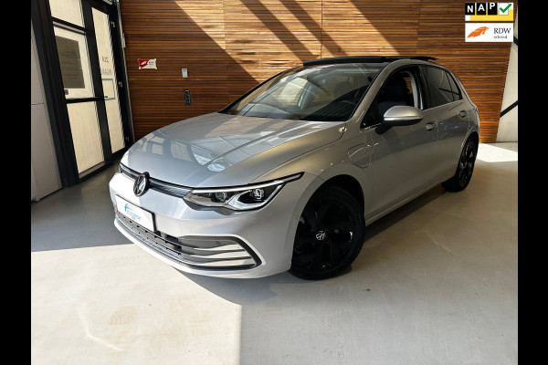 Volkswagen Golf 1.4 eHybrid Style | PANO | Trekhaak | Camera | ACC | Apple Carplay | Ambient | Velours | Virtual | Full LED |