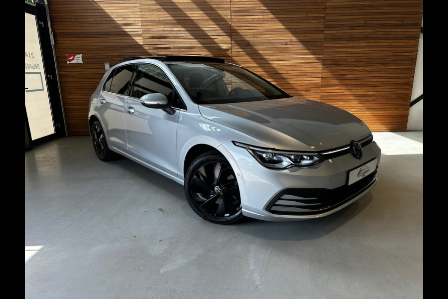 Volkswagen Golf 1.4 eHybrid Style | PANO | Trekhaak | Camera | ACC | Apple Carplay | Ambient | Velours | Virtual | Full LED |