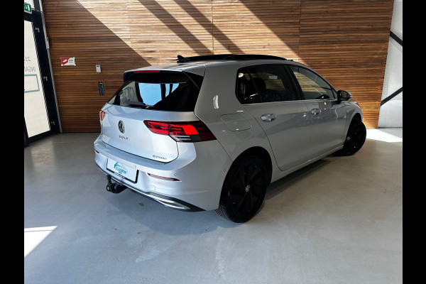 Volkswagen Golf 1.4 eHybrid Style | PANO | Trekhaak | Camera | ACC | Apple Carplay | Ambient | Velours | Virtual | Full LED |