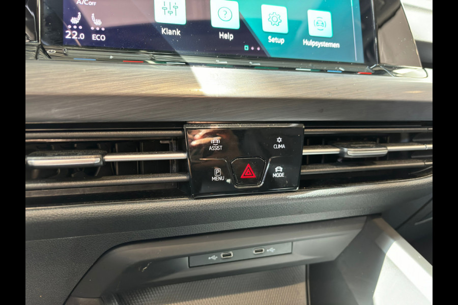 Volkswagen Golf 1.4 eHybrid Style | PANO | Trekhaak | Camera | ACC | Apple Carplay | Ambient | Velours | Virtual | Full LED |