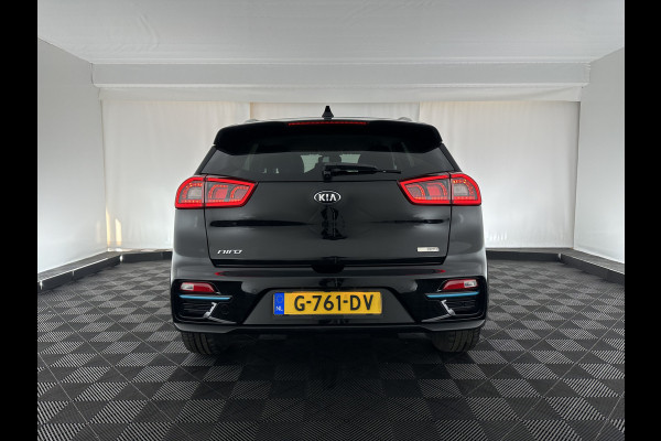 Kia e-Niro ExecutiveLine 64 kWh (INCL-BTW) Aut. *FULL-LEATHER | JBL-AUDIO | FULL-LED | NAVI-FULLMAP | DAB | ADAPT.CRUISE | CAMERA | MEMORY-PACK | LANE-ASSIST | KEYLESS | DIGI-COCKPIT | SHIFT-PADDLES | COMFORT-SEATS | 17"ALU