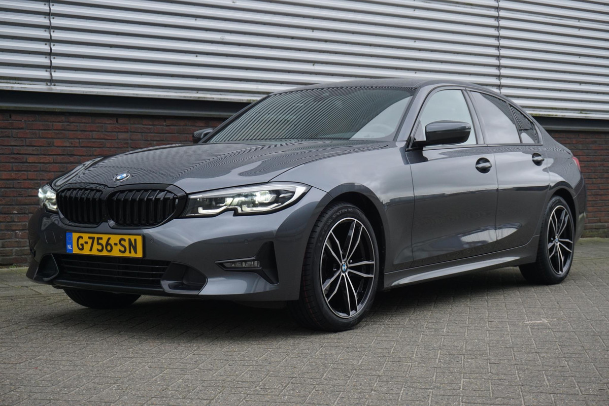 BMW 3-serie 320i High Executive Edition Sport-Line/Vol Leer/18Inch./Rijklaarprijs.