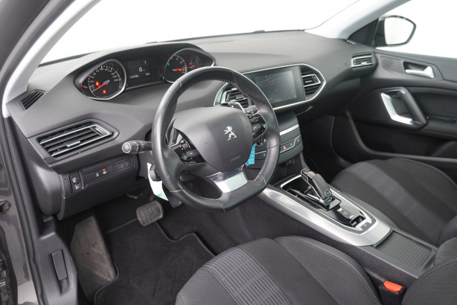 Peugeot 308 SW BWJ 2020 | 1.2 PT 131PK Premium AUTOMAAT | NWE APK | CLIMA | CAMERA A | PANO DAK | PRIVACY GLASS | CARPLAY | LMV | CRUISE