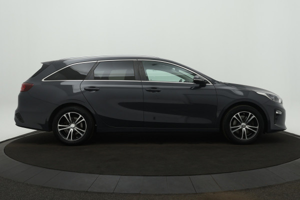 Kia Ceed Sportswagon BWJ 2019 1.0 T-GDi 120PK DynamicPlusLine | ECC | CAMERA A | NAVI | CARPLAY | PRIVACY GLASS | CRUISE | LEDER/STOF