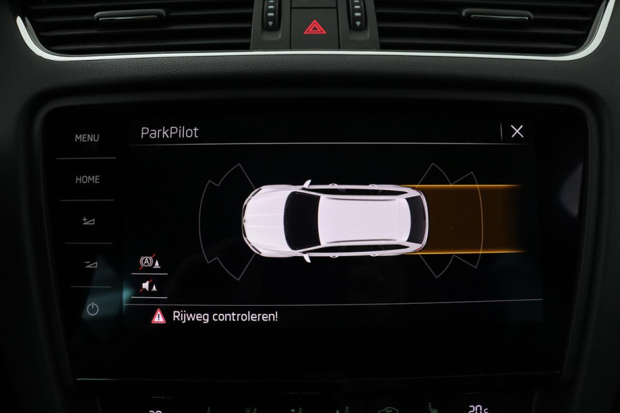 Škoda Octavia 1.5 TSI Edition Plus | Leder | Stoelverwarming | Park Assist | Carplay | Full LED | Keyless | Navigatie | DAB+