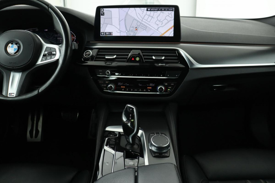 BMW 5 Serie 520i M-Sport | High Executive | Leder | Carplay | Stoelverwarming | Camera | Memory | Full LED | Navigatie