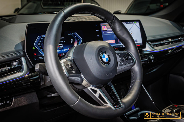 BMW X1 SDrive18i M-sport Full Pano H&K Trekhaak HUD Leder