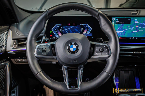 BMW X1 SDrive18i M-sport Full Pano H&K Trekhaak HUD Leder