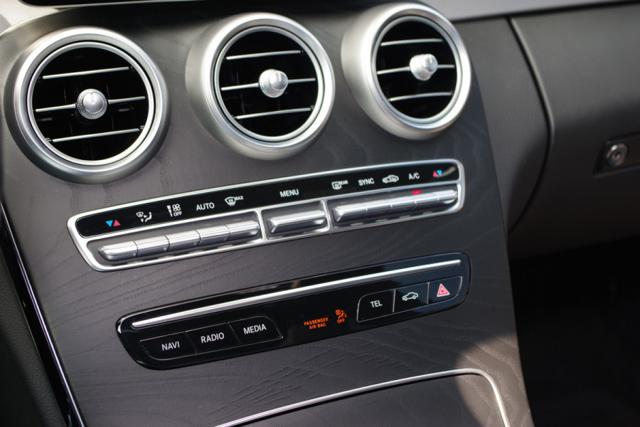 Mercedes-Benz C-Klasse Estate AMG-Line Business Solution, Panoramadak, LED, Camera, Carplay