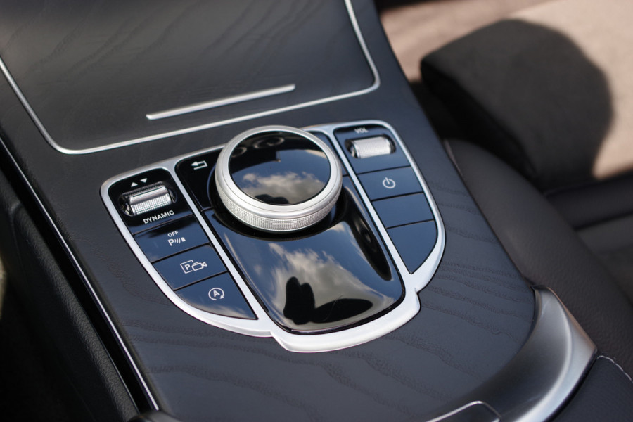 Mercedes-Benz C-Klasse Estate AMG-Line Business Solution, Panoramadak, LED, Camera, Carplay