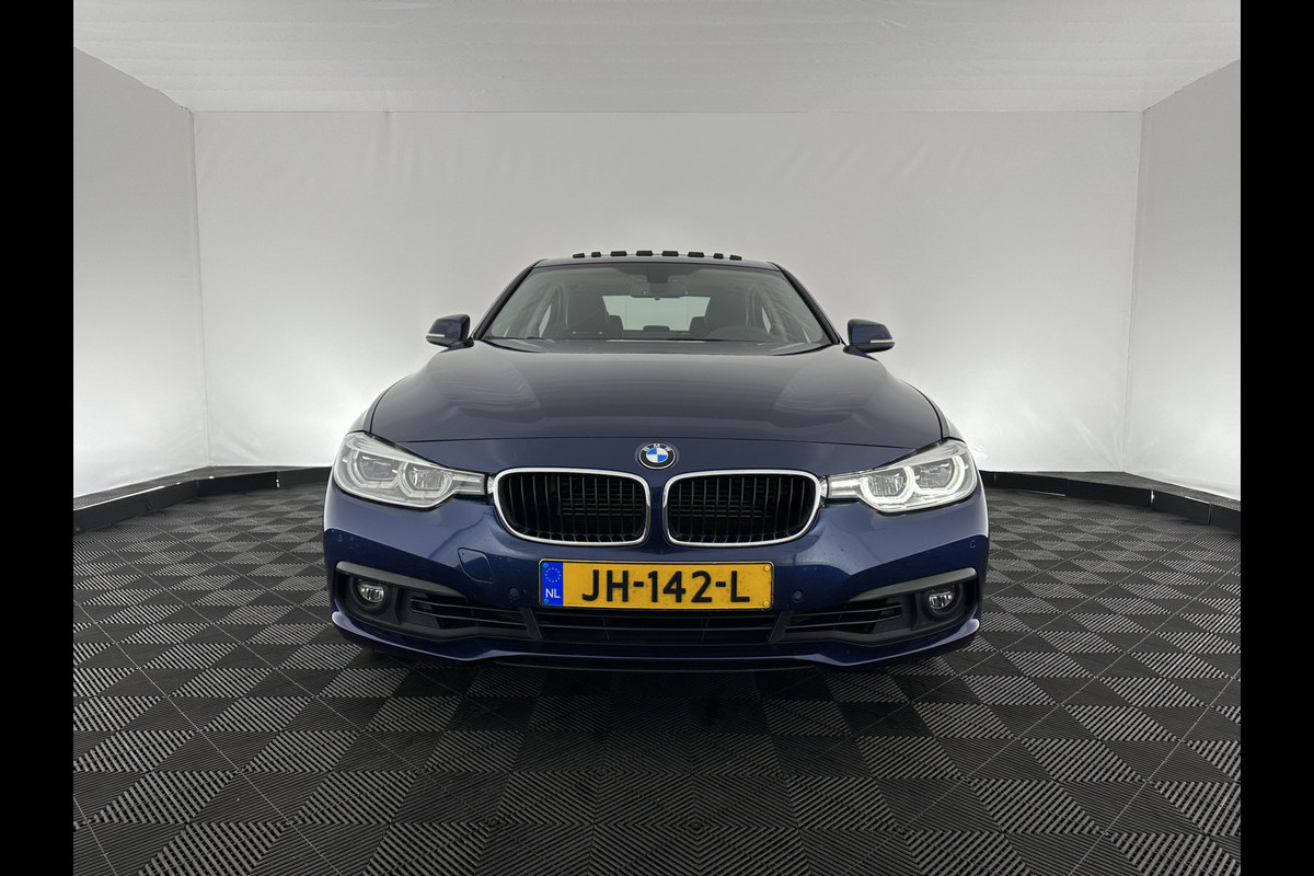 BMW 3-serie 330e Centennial High Executive Aut. *PANO | FULL-LED | DAKOTA-FULL-LEATHER | MEMORY-PACK | NAVI-FULLMAP | ECC | PDC | CRUISE | SPORT-SEATS | 17''ALU*