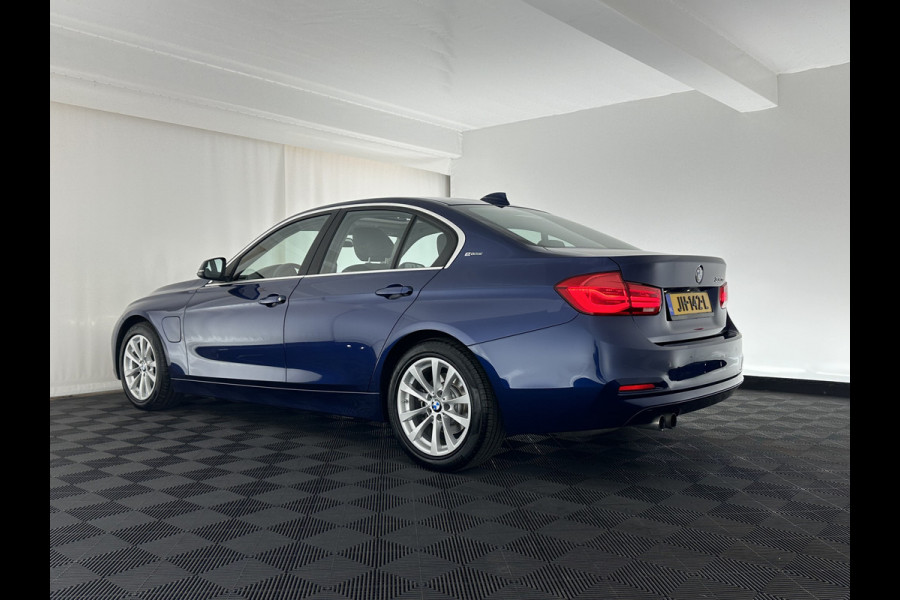 BMW 3-serie 330e Centennial High Executive Aut. *PANO | FULL-LED | DAKOTA-FULL-LEATHER | MEMORY-PACK | NAVI-FULLMAP | ECC | PDC | CRUISE | SPORT-SEATS | 17''ALU*