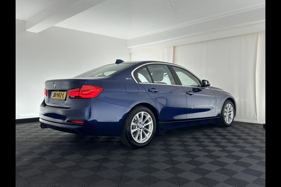 BMW 3-serie 330e Centennial High Executive Aut. *PANO | FULL-LED | DAKOTA-FULL-LEATHER | MEMORY-PACK | NAVI-FULLMAP | ECC | PDC | CRUISE | SPORT-SEATS | 17''ALU*