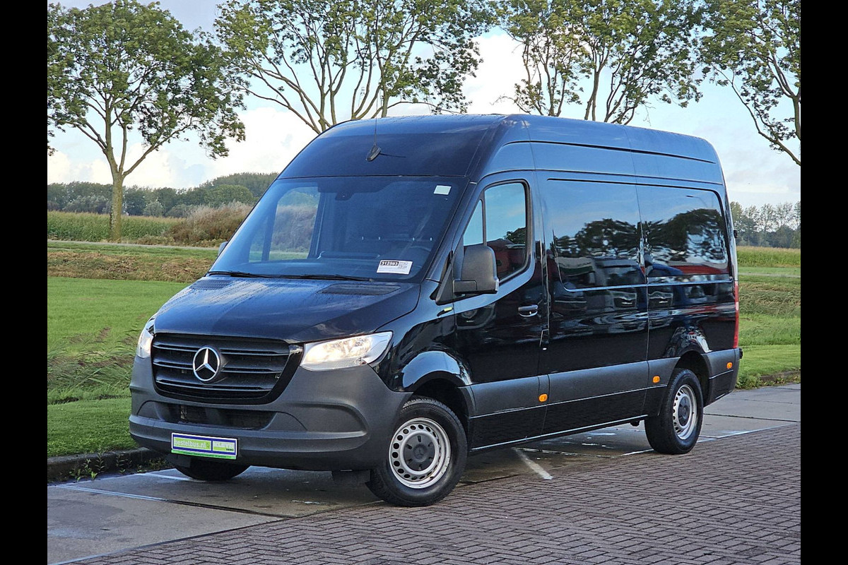 Mercedes-Benz Sprinter 317 1.9 CDI L2H2 Airco, Mbux, Camera, 270-gr Deuren, Euro6, 170 PK!