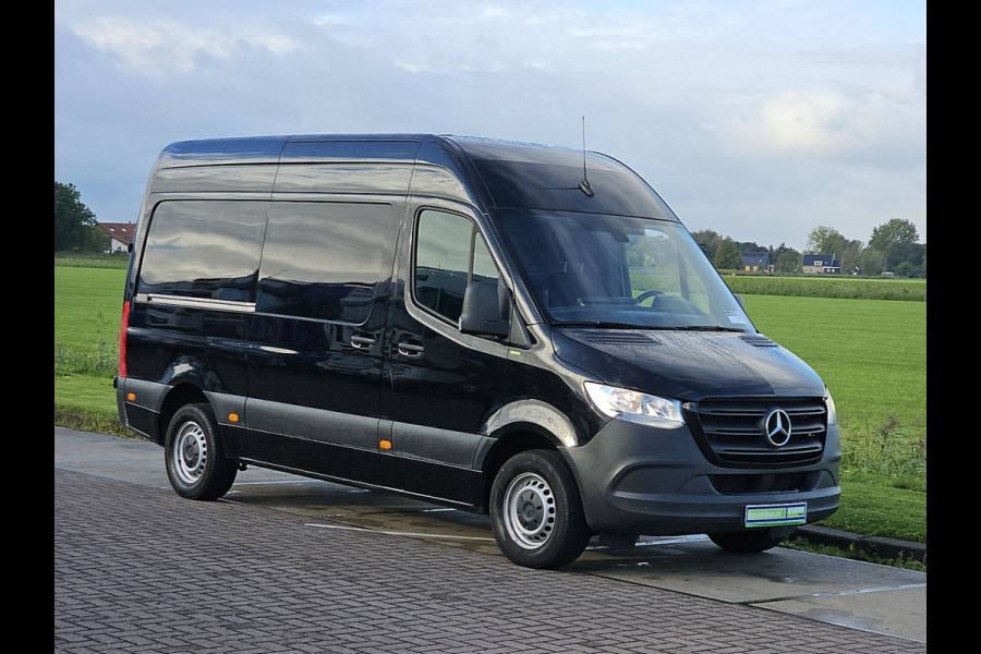 Mercedes-Benz Sprinter 317 1.9 CDI L2H2 Airco, Mbux, Camera, 270-gr Deuren, Euro6, 170 PK!