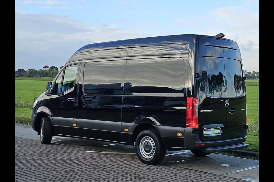 Mercedes-Benz Sprinter 317 1.9 CDI L2H2 Airco, Mbux, Camera, 270-gr Deuren, Euro6, 170 PK!