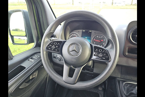 Mercedes-Benz Sprinter 317 1.9 CDI L2H2 Airco, Mbux, Camera, 270-gr Deuren, Euro6, 170 PK!