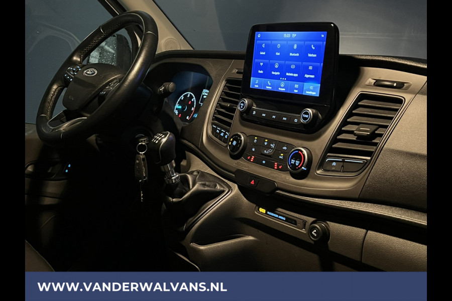 Ford Transit 2.0 TDCI 131pk L3H2 Euro6 Airco | Camera | Navigatie | Apple Carplay Cruisecontrol, LED, Parkeersensoren, Stoelverwarming, Verwarmde voorruit, Bijrijdersbank