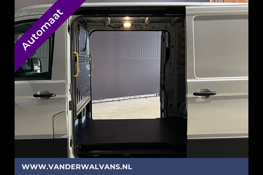 Volkswagen Crafter 2.0 TDI 141pk Automaat L3H2 L2H1 Euro6 Airco | 2x Zijdeur | Camera | Navigatie Apple Carplay, Android Auto, Cruisecontrol, Bijrijdersbank, 3000kg trekvermogen