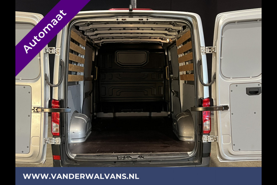 Volkswagen Crafter 2.0 TDI 141pk Automaat L3H2 L2H1 Euro6 Airco | 2x Zijdeur | Camera | Navigatie Apple Carplay, Android Auto, Cruisecontrol, Bijrijdersbank, 3000kg trekvermogen