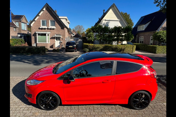 Ford Fiesta 1.0 EcoBoost Red Edition 76.000 km NL-AUTO-NAP.