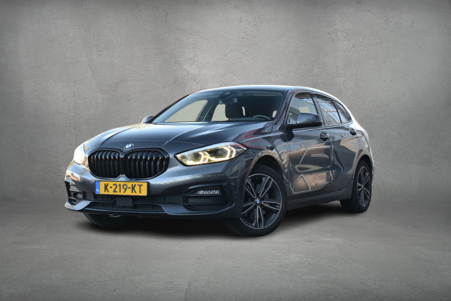 BMW 1-serie 118i Executive Edition | Apple CarPlay | Virtual | Half Leer | LED