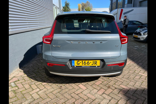 Volvo XC40 1.5 T3 Momentum Pro Automaat / Leer / Trekhaak / Ned Auto / NAP / MCC / Gouda