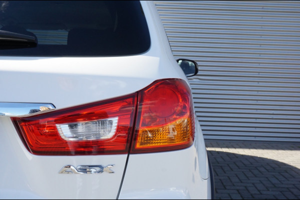 Mitsubishi ASX 1.6i 16V Connect Pro ZEER LUXE & STOER