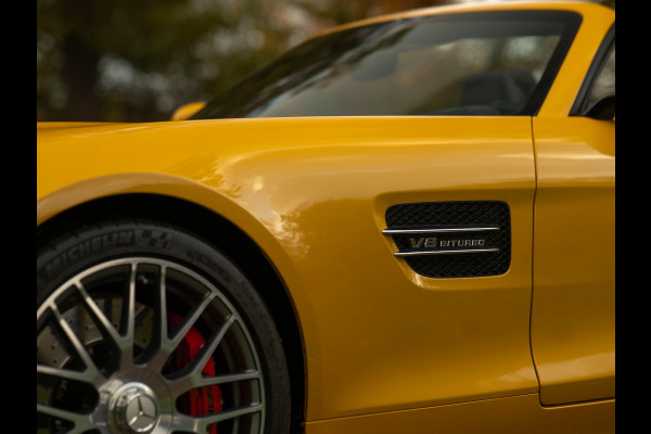 Mercedes-Benz AMG GT Roadster C | Performance seats | Carbon interieur | Stoelkoeling | Camera | Solarbeam Yellow