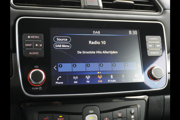 Nissan Leaf 62 kWh Apple Carplay Android Auto Navi Ecc Bluetooth DAB Camera Trekhaak Keyless Adapt.Cruise-Control Led DAB Stoelverwarming Re Verwarmd Lederen Stuur Isofix e+ N-Connecta