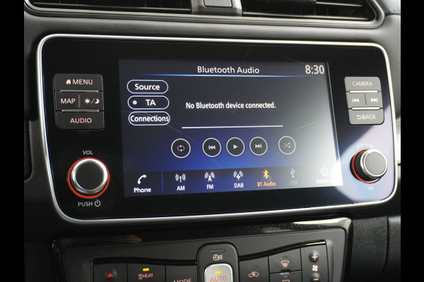 Nissan Leaf 62 kWh Apple Carplay Android Auto Navi Ecc Bluetooth DAB Camera Trekhaak Keyless Adapt.Cruise-Control Led DAB Stoelverwarming Re Verwarmd Lederen Stuur Isofix e+ N-Connecta