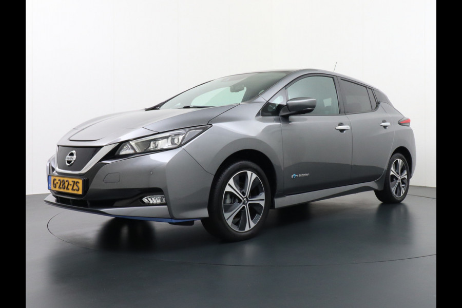 Nissan Leaf 62 kWh Apple Carplay Android Auto Navi Ecc Bluetooth DAB Camera Trekhaak Keyless Adapt.Cruise-Control Led DAB Stoelverwarming Re Verwarmd Lederen Stuur Isofix e+ N-Connecta