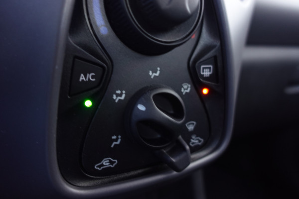 Peugeot 108 1.0 e-VTi Active BLUETOOTH | AIRCO | ALL SEASON BANDEN | 12 MAANDEN BOVAG