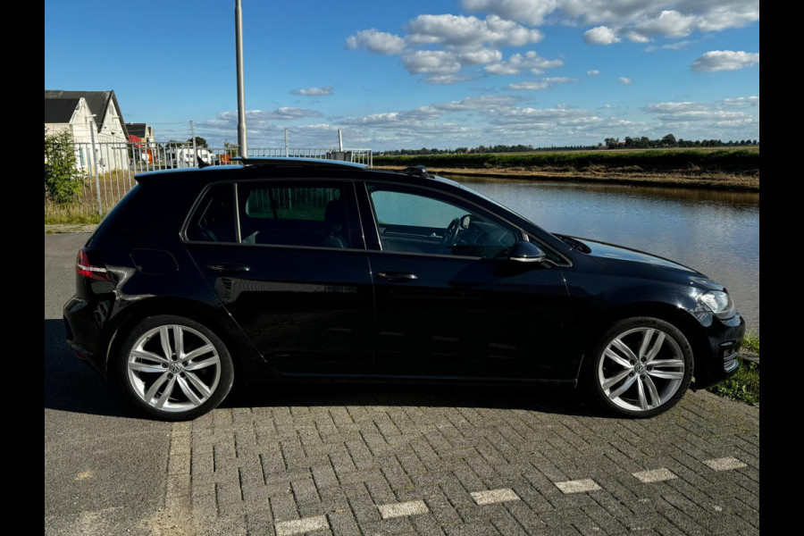 Volkswagen Golf 1.4 TSI ACT *NL* Highline / Panoramadak / Keyless