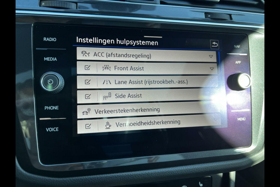 Volkswagen Tiguan 1.4 TSI eHybrid R-Line LEER PANORAMADAK