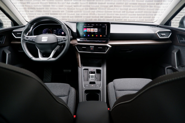 Seat Leon Sportstourer 1.5 eTSI Xcellence | LED | Keyless | Navi | Camera | Carplay | Climate | Adap. Cruise