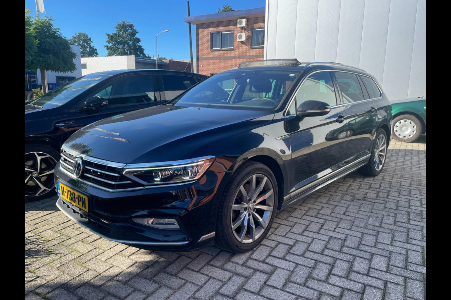 Volkswagen Passat Variant 1.5 TSI Highline R-line | Org. NL-auto | panoramadak |