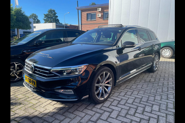 Volkswagen Passat Variant 1.5 TSI Highline R-line | Org. NL-auto | panoramadak |